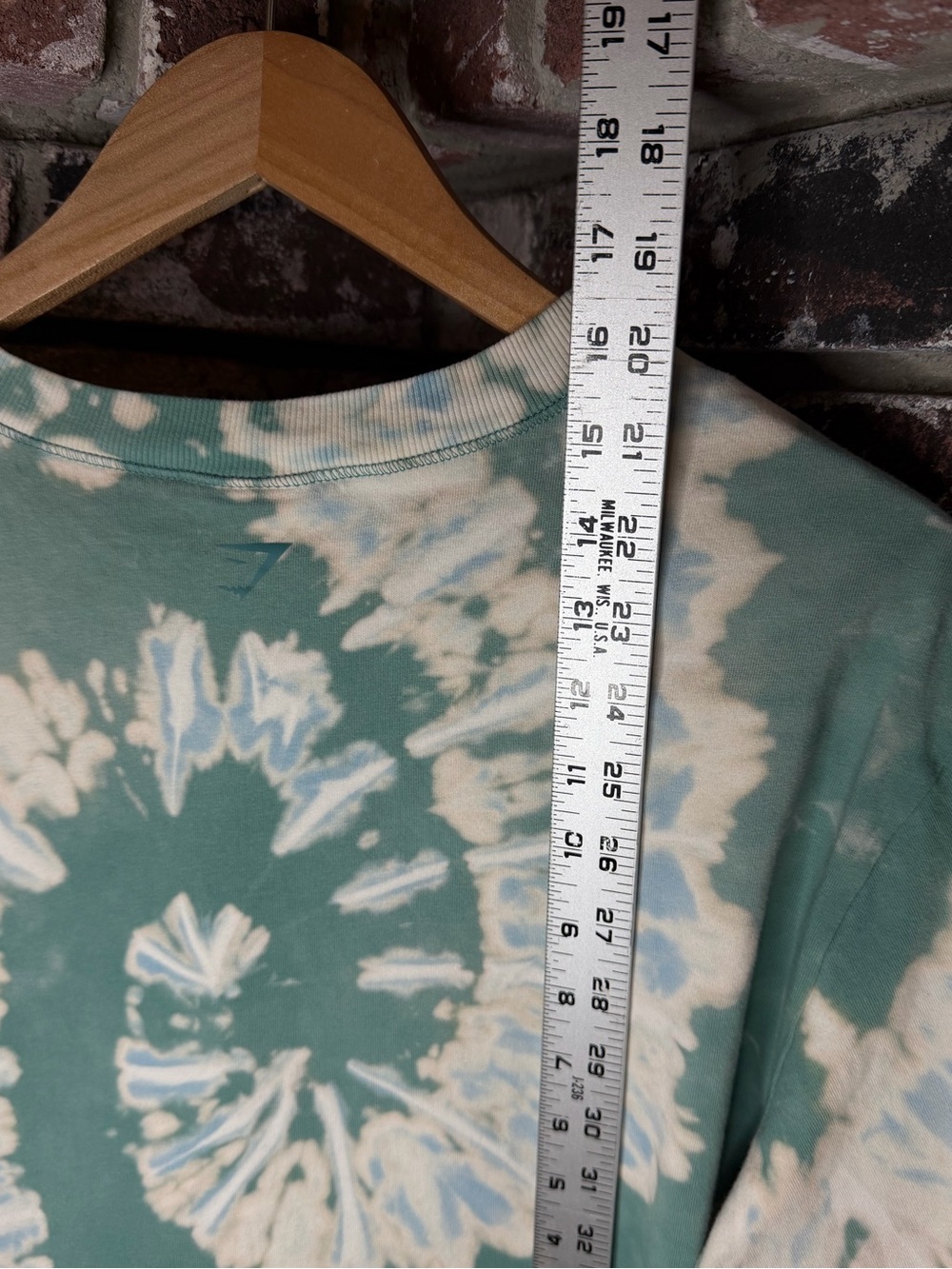 Gymshark Boxy Gym Custom Bleach Spiral Tie-Dye Cropped Tee- Seafoam Green/Cream - Picture 8 of 9